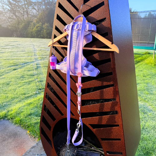 Discover the ultimate no-pull dog harness in New Zealand. Walkieez harness offers comfort, adjustability and a front D-ring for easy & effective training.